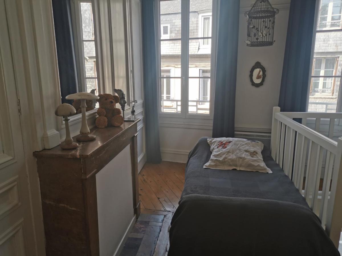 Les Papillons De St Leonard Apartment Honfleur Bagian luar foto
